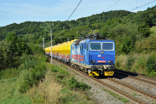 1069570 (a): :2048x1365